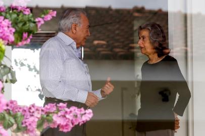 O presidente Michel Temer e a ministra CÃ¡rmen LÃºciaBRASÍLIA, DF, BRASIL 10.03.2018: MICHEL-TEMER - O presidente Michel Temer deixa a casa da presidente do STF (Supremo Tribunal Federal), ministra Cármen Lúcia, após uma conversa entre os dois. (Foto: Pedro Ladeira/Folhapress)Local: BRASÃ?LIA ;DF ;BRASIL