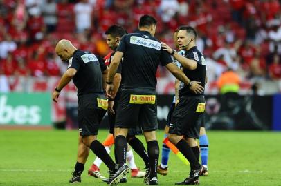  PORTO ALEGRE, RS, BRASIL, 11/03/2018- Grenal 413 que ocorre neste Domingo no estádio Beira Rio, válido pelo gauchão. (FOTOGRAFO: FERNANDO GOMES / AGENCIA RBS)