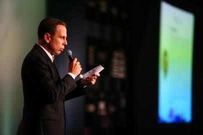  PORTO ALEGRE, RS, BRASIL 10/04/2017 - palestras com João Doria, Eudardo Gianetti e Pedro Malan. (FOTO: LAURO ALVES/AGÊNCIA RBS).