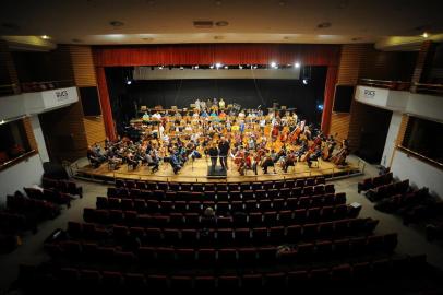  CAXIAS DO SUL, RS, BRASIL 12/03/2018Ensaio da orquestra da Universidade do Norte de Iowa e a da orquestra da UCS que farão apresentação juntos. (Felipe Nyland/Agência RBS)