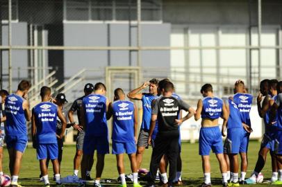 PORTO ALEGRE, RS, BRASIL, 14/03/2018--Treino do Grêmio que ocorreu na tarde desta quarta feira. Renato Portaluppi. (FOTOGRAFO: CARLOS MACEDO / AGENCIA RBS)