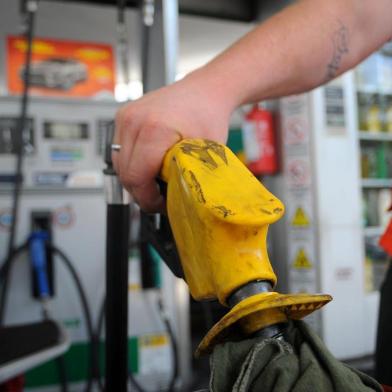  CAXIAS DO SUL, RS, BRASIL 02/03/2018Preço da gasolina comum permanece R$3,75 em vários postos de combustíveis em Caxias do Sul. (Felipe Nyland/Agência RBS)