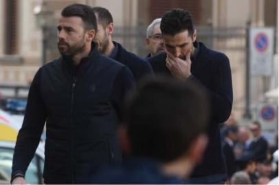 Barzagli, Buffon e Chiellini no funeral de Davide Astori