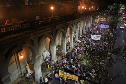  PORTO ALEGRE, RS, BRASIL, 15/03/2018- Manifestação pela Marielle, vereadora do PSOL assassinada no RJ. Ocorre na Esquina Democrática(FOTOGRAFO: ANSELMO CUNHA / AGENCIA RBS)