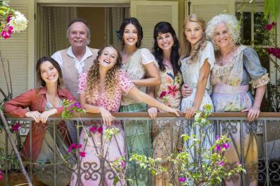 A famÃ­lia Benedito: Felisberto (Tato Gabus Mendes) , OfÃ©lia (Vera Holtz)  Jane (Pamela TomÃ©), CecÃ­lia (Anaju Dorigon), Elisabeta (Nathalia Dill), Lidia (Bruna GriphÃ£o) e Mariana (Chandelly Braz).