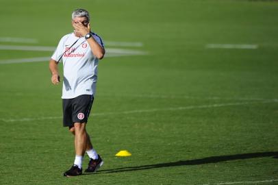  PORTO ALEGRE, RS, BRASIL, 19/03/2018- Treino do Inter que ocorreu na tarde desta segunda feira. Odair Hellmann. (FOTOGRAFO:ISADORA NEUMANN / AGENCIA RBS)