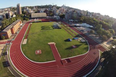  PORTO ALEGRE, RS, BRASIL, 15-10-2013 : Centro Estadual de Treinamento Esportivo (CETE), palco do 20º Campeonato Mundial de Atletismo Master, que deve reunir 4 mil atletas de mais de 80 países entre 16 e 27 de outubro. (Foto: BRUNO ALENCASTRO/Agência RBS, Editoria Esportes)