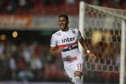 Tréllez comemora gol do São Paulo contra o São Caetano no Morumbi no jogo de volta das quartas de final do Campeonato Paulista.