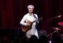 David Byrne volta a Porto Alegre para relembrar sucessos dos Talking Heads 