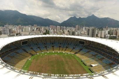  View of the world-famous Maracana Stadium in Rio de Janeiro on January 18, 2017. After playing a key role in the 2014 World Cup and 2016 Olympic Games, hosted by Brazil, the iconic Maracana Stadium has fallen into a state of abandon due to a contract dispute, and is closed to tourists.VANDERLEI ALMEIDA / AFPEditoria: LIFLocal: Rio de JaneiroIndexador: VANDERLEI ALMEIDASecao: soccerFonte: AFPFotógrafo: STF