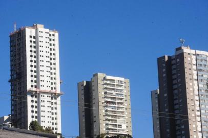  CAXIAS DO SUL, RS, BRASIL (22/06/2017) Mercado imobiliário. Reportagem aborda o mercado de imóveis. (Roni Rigon/Pioneiro).