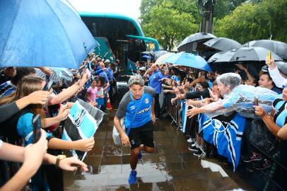 renato chegando em santa cruz