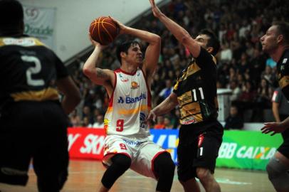  CAXIAS DO SUL, RS, BRASIL 25/03/2018Caxias Basquete x Campo Mourão, jogo válido pelo NBB 10 no ginásio do Vascão em Caxias do Sul. (Felipe Nyland/Agência RBS)