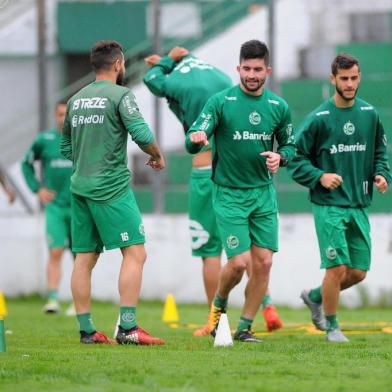  CAXIAS DO SUL, RS, BRASIL 26/03/2018Time do Juventude faz treino físico enquanto espera o inicio da série B do Campeonato Brasileiro de futebol. Na foto o atacante Guilherme Queiróz. (Felipe Nyland/Agência RBS)