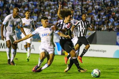 LONDRINA (PR), 4/10/2017: O Atlético-MG de Valdívia enfrenta o Londrina Estádio do Café na decisão da Primeira Liga.