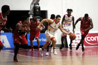  CAXIAS DOS UL, RS, BRASIL, 27/03/2018 - Caxias Basquete enfrenta o Paulistano na última rodada do NBB 10. (Marcelo Casagrande/Agência RBS)