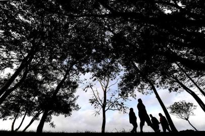  CAXIAS DO SUL, RS, BRASIL, 14/06/2013. Ambiental de clima. Tarde de ceu encoberto na cidade. (Juan Barbosa/Pioneiro)Indexador: JUAN BARBOSA                        