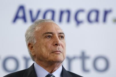  Vitória - Presidente Michel Temer chega para cerimônia de inauguração do novo aeroporto de Vitória, no Espírito Santo (Alan Santos/PR)