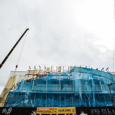  PORTO ALEGRE, RS, BRASIL, 28/03/2018 : Prédio da Panambra será demolidoárea foi comprada pela maiojama, para a construção de prédios residenciais e comerciais. (Omar Freitas/Agência RBS)Indexador: Omar Freitas