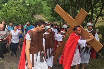 Celebraão da Paixão de Cristo nos Pavilhões da Festa da Uva, em Caxias.