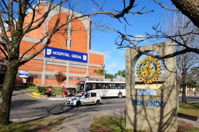  CAXIAS DO SUL, RS, BRASIL (27/06/2017). Hospital Geral comunica que Pronto Socorro está lotado. Pronto Socorro do HG lotado. (Roni Rigon/Pioneiro).