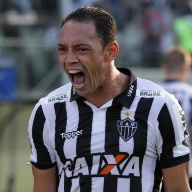 MG - ATLÉTICO-MG-CRUZEIRO - ESPORTES - O jogador Ricardo Oliveira comemora gol durante a partida entre Atlético MG e Cruzeiro MG, válida pelo primeiro jogo da final do Campeonato Mineiro na Arena Independência em Belo Horizonte (MG), neste domingo (01). 01/04/2018 - Foto: FERNANDO MORENO/FUTURA PRESS/FUTURA PRESS/ESTADÃO CONTEÚDO