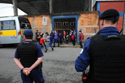  CAXIAS DO SUL, RS, BRASIL (02/04/2018).  Escola Luciano Corsetti recebe o policiamento da Gurda Municipal.  (Roni Rigon/Pioneiro).