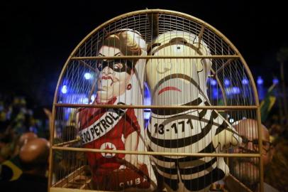  PORTO ALEGRE, RS, BRASIL - 03/04/2018 - MBL e Vem Pra Rua fazem manifestação em Porto Alegre a favor da prisão de Lula. (FOTO: ANSELMO CUNHA/AGENCIA RBS)