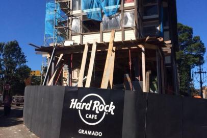 As obras de reforma do prédio que vai abrigar o primeiro Hard Rock Café do Estado, em Gramado, estão na reta final