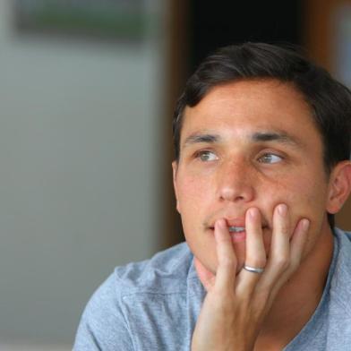  PORTO ALEGRE, RS, BRASIL, 05/04/2018 -- Luis Manuel Seijas, jogador do Inter que esta treinando em separado no CT Alvorada. Entrevista ocorreu na casa do jogador.(FOTOGRAFO: JEFFERSON BOTEGA / AGENCIA RBS)