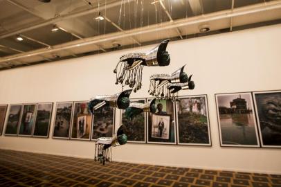  PORTO ALEGRE, RS, BRASIL, 05/04/2018--Abertura da bienal.(FOTOGRAFO: ANDERSON FETTER / AGENCIA RBS)Indexador: Anderson Fetter