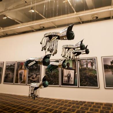  PORTO ALEGRE, RS, BRASIL, 05/04/2018--Abertura da bienal.(FOTOGRAFO: ANDERSON FETTER / AGENCIA RBS)Indexador: Anderson Fetter