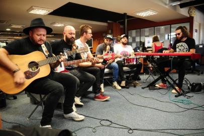  CAXIAS DO SUL, RS, BRASIL, 06/04/2018. Banda Blackbirds faz apresentação no Pioneiro, às vésperas da gravação de seu DVD em Bento Gonçalves. (Diogo Sallaberry/Agência RBS)