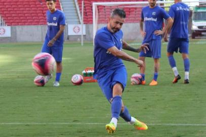 Alexandre, jogador de futebol do São jOSÉ