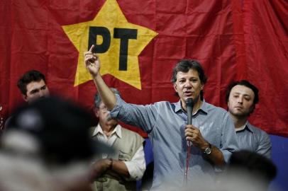  PORTO ALEGRE, RS, BRASIL, 27-09-2017. Ex-prefeito de São Paulo e possível candidato do PT à presidênca, Fernando Haddad, participa de encontro na UFRGS. (CARLOS MACEDO/AGÊNCIA RBS)