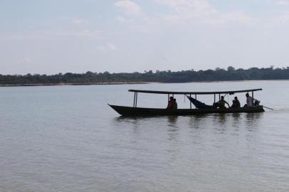  Caderno Viagem: Maués (AM), a Capital do guaraná. A voadeira, meio de transporte bastante comum no Rio Amazonas