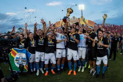 Gremio x Brasil-PELRS - FUTEBOL/CAMPEONATO GAUCHO 2018/GREMIO X BRASIL-PEL - ESPORTES - Jogadores do Gremio comemoram a conquista do Campeonato Gaucho 2018. FOTO: LUCAS UEBEL/GREMIO FBPAEditoria: SPOLocal: PelotasIndexador: Lucas UebelSecao: futebolFonte: Gremio.netFotógrafo: Gremio x Brasil-PEL