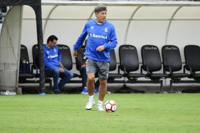  PORTO ALEGRE, RS, BRASIL, 13-04-2018. Grêmio treina no CT Luiz Carvalho para sua estreia no Campeonato Brasileiro 2018. (RONALDO BERNARDI/AGÊNCIA RBS)