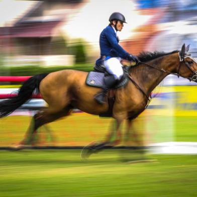  PORTO ALEGRE, RS, BRASIL, 04-05-2017: Primeiro dia de competição do Concurso de Salto Internacional Cidade de Porto Alegre (CSI2*-W), tradicionalmente conhecido como The Best Jump, na Sociedade Hípica de Porto Alegre (FOTO FÉLIX ZUCCO/AGÊNCIA RBS, Editoria de Esportes).