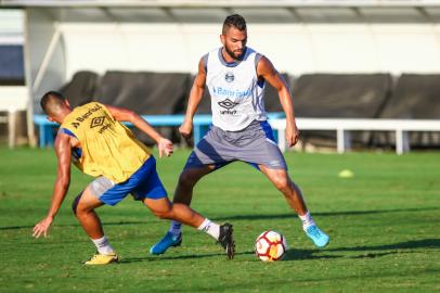 zol - maicon - grêmio - capitão - volante - futebol