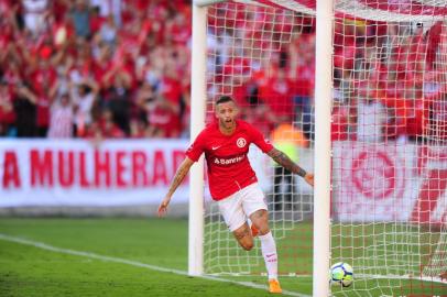  PORTO ALEGRE, RS, BRASIL, 15/04/2018 - Inter x Bahia: Jogo válido pela primeira roda do Brasileirão, que acontece no estádio Beira-Rio. Foto- gol.(FOTOGRAFO: CARLOS MACEDO / AGENCIA RBS)