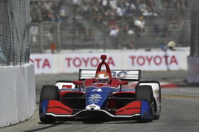 O piloto gaúcho Matheus Leist, da equipe A.J. Foyt, durante treino para o GP de Long Beach, palco da terceira etapa da temporada 2018 de Fórmula-Indy.