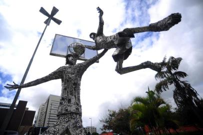  MOGI DAS CRUZES, SP, BRASIL 17/04/2018Obra em homenagem ao Mogi das Cruzes Basquete, de autoria de Rodrigo Bittencourt. (Felipe Nyland/Agência RBS)