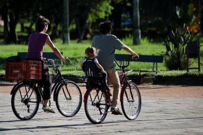  PORTOALEGRE - RS- BR 18.04.2018CLima estável e com sol na manhã de quarta feira.FOTÓGRAFO: TADEU VILANI AGÊNCIA RBS