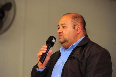 CAXIAS DO SUL, RS, BRASIL, 22/08/2017. Assembleia da União das Associações de Bairro (UAB). Na foto, o presidente Valdir Walter. (Porthus Junior/Agência RBS)