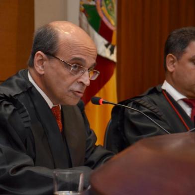 jose aquino flores de camargo, tribunal de justiça, posse