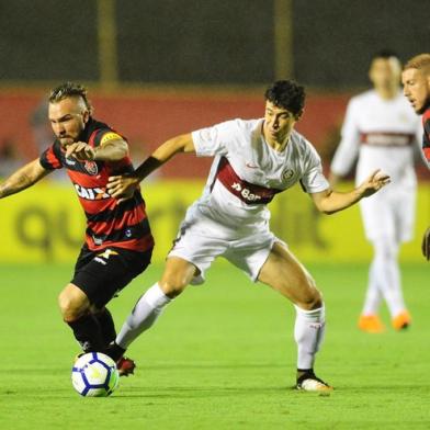  Vitória recebe o Internacional no estádio Barradão em Salvador.