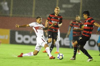  Vitória recebe o Internacional no estádio Barradão em Salvador.