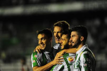  CAXIAS DO SUL, RS, BRASIL, 20/04/2018. Juventude x Oeste-SP, jogo válido pela segunda rodada da Série B do Campeonato Brasileiro e realizado no estádio Alfredo Jaconi. (Porthus Junior/Agência RBS)