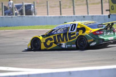  NOVA SANTA RITA, RS, BRASIL, 22-04-2018. Stock Car no VeloparkAutódromo de Nova Santa Rita recebe terceira etapa da temporada 2018. (FERNANDO GOMES/AGÊNCIA RBS)